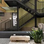 Savannah Apartment, By Bolhao Residences *