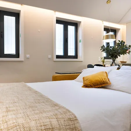 Savannah Apartment, By Bolhao Residences