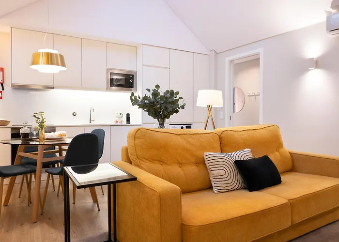 Savannah Apartment, By Bolhao Residences