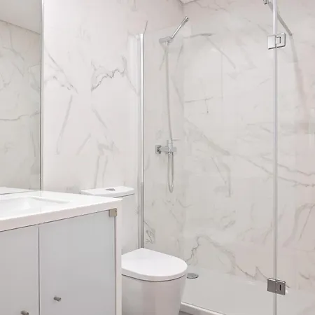 Savannah Apartment, By Bolhao Residences * 포르투