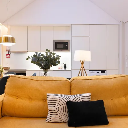 Savannah Apartment, By Bolhao Residences *