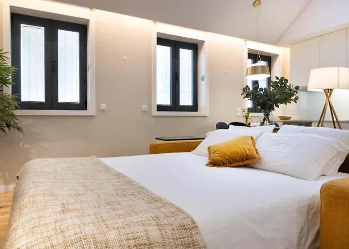 Savannah Apartment, By Bolhao Residences