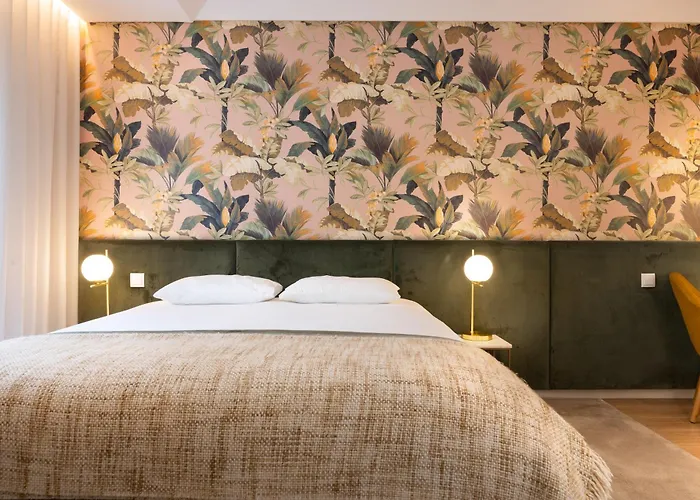 Savannah Apartment, By Bolhao Residences *