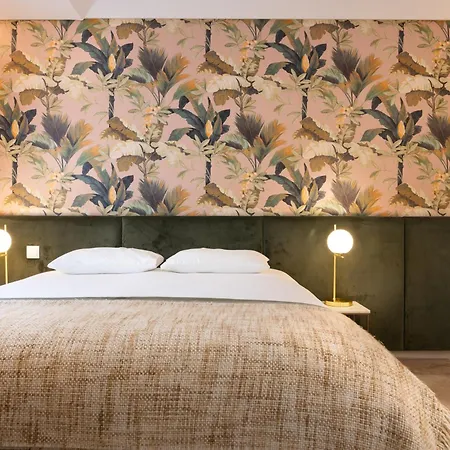 Savannah Apartment, By Bolhao Residences *